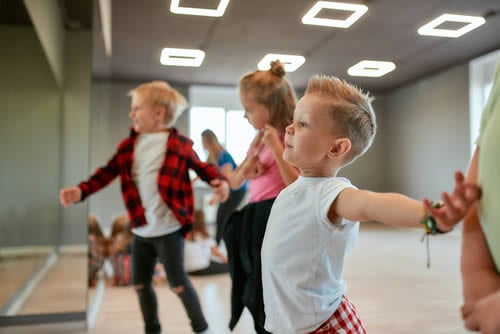 sen children dancing