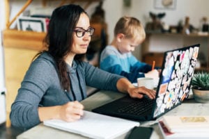 motherhomeschooling her child with dyslexia