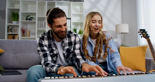 father working with his daughter to help her overcome EBSA